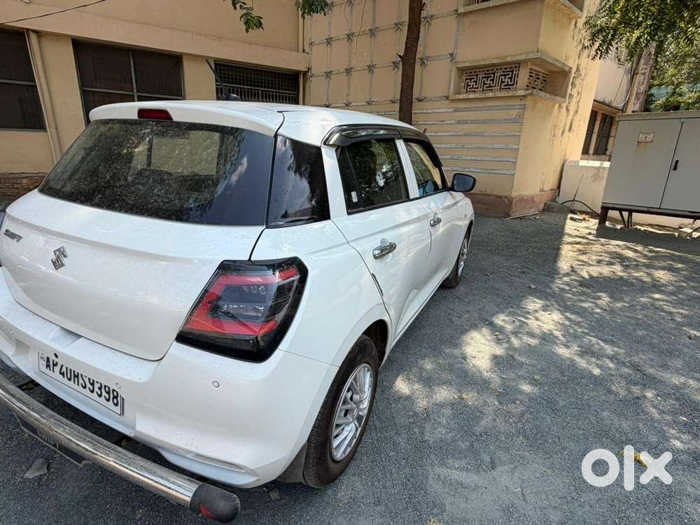 Lxi 2025 With Parking Sensors/reverse Camera/music System