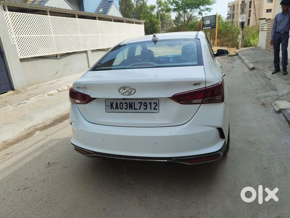 Hyundai Verna Sx 1.5 Petrol Ivt, 2022, Petrol