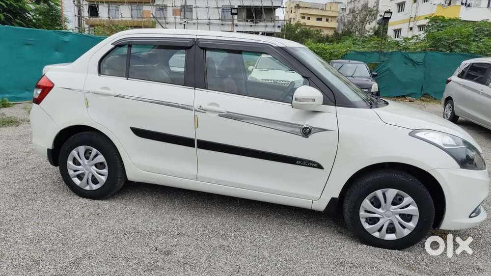 Maruti Suzuki Swift Dzire 1.2 Vxi Bsiv, 2015, Petrol