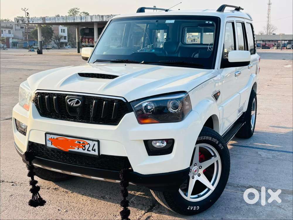 Mahindra Scorpio S8, 2015, Diesel