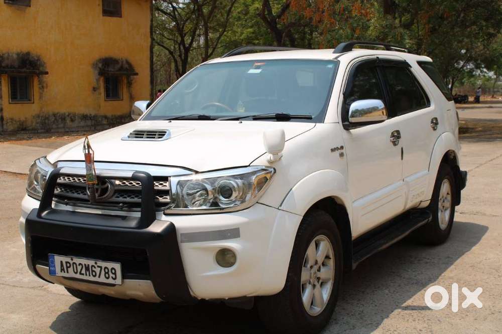 Toyota Fortuner 3.0 4x4 Manual, 2011, Diesel