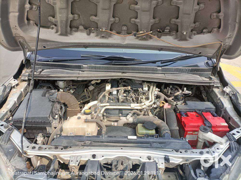 Toyota Innova Crysta 2.4 V 8 Str, 2016, Diesel