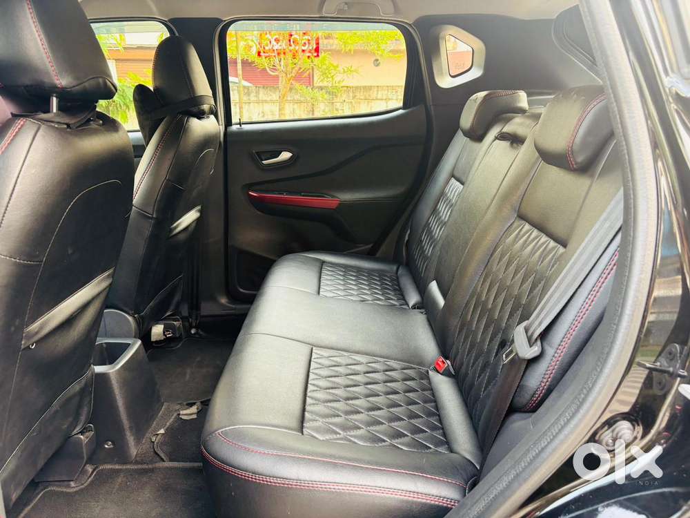 Nissan Magnite Xv Turbo Cvt Red Edition, 2023, Petrol