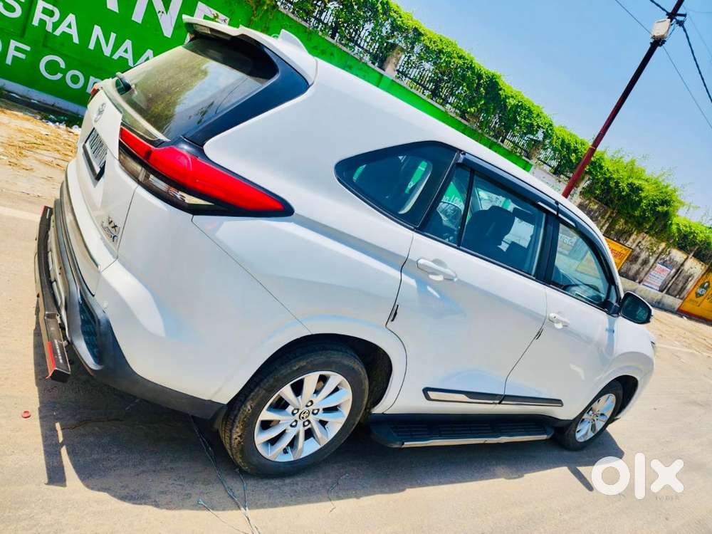 Toyota Innova Hycross 2.0 Vx Hybrid 7 Str, 2025, Petrol