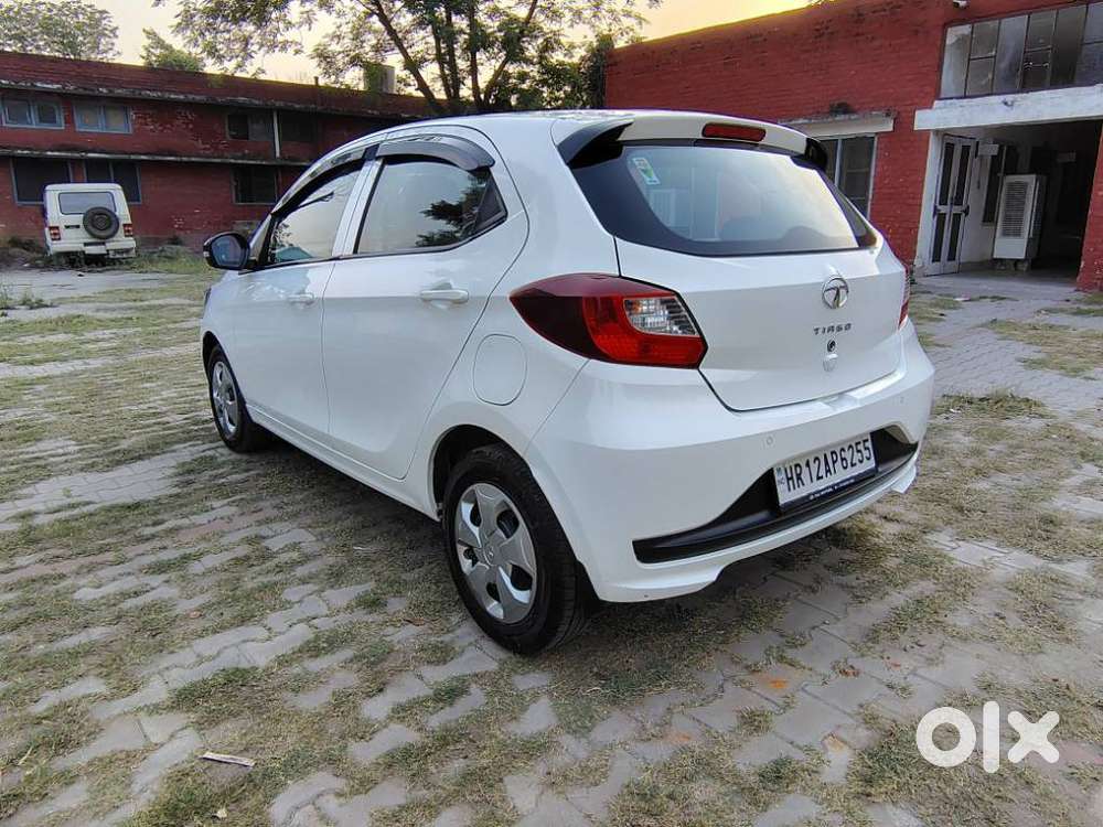 Tata Tiago 1.2 Revotron Xt (o), 2022, Petrol