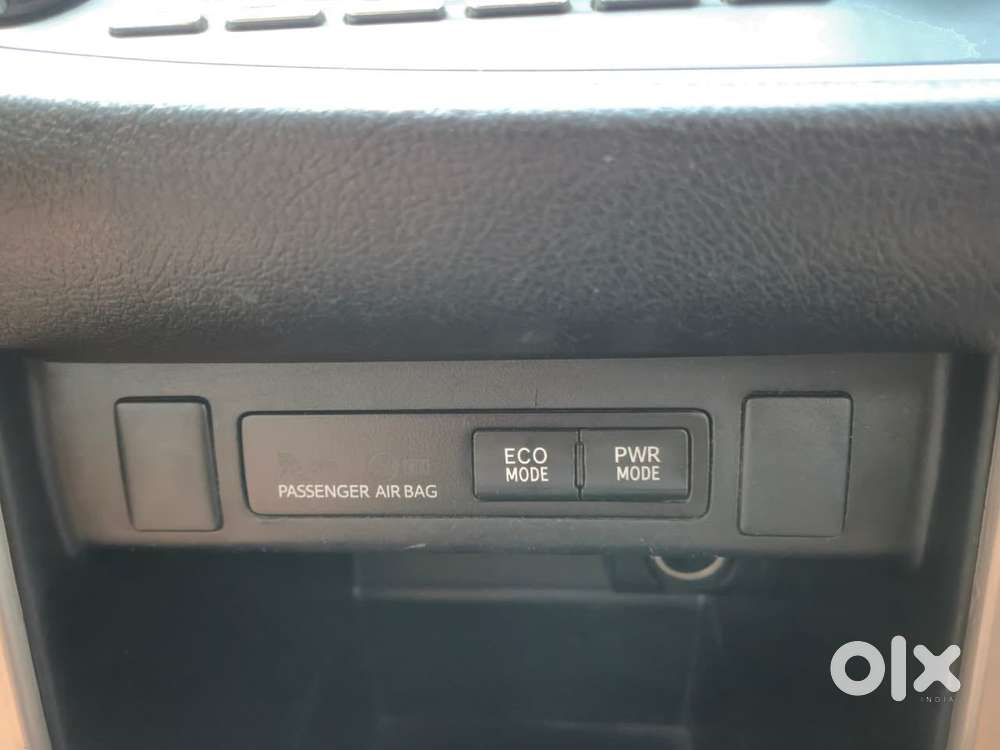 Toyota Innova Crysta 2.7 Vx Mt, 2017, Diesel