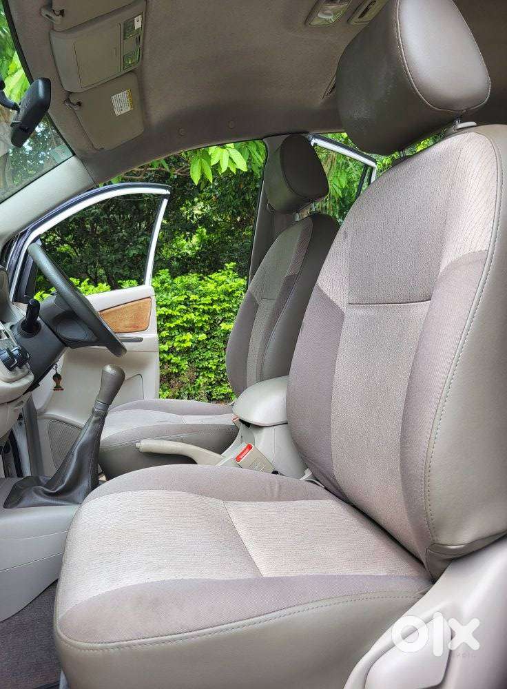 Toyota Innova 2.5 G (diesel) 8 Seater, 2013, Diesel