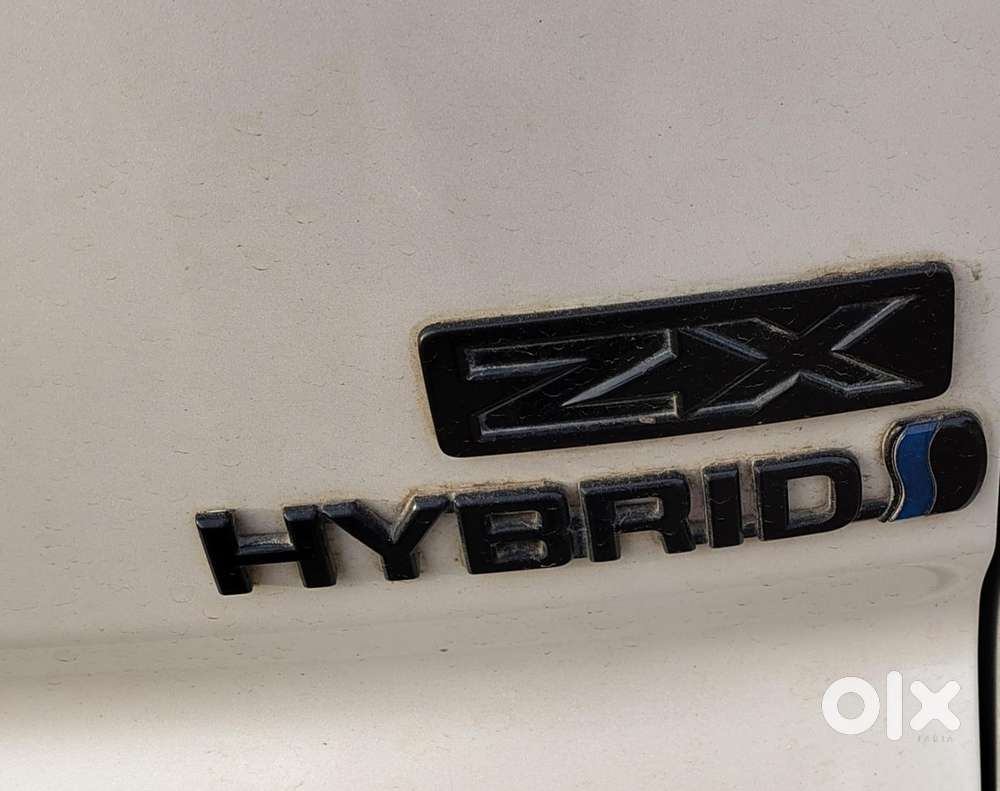 Toyota Innova Hycross 2.0 Zx (o) Hybrid 7 Str, 2024, Petrol