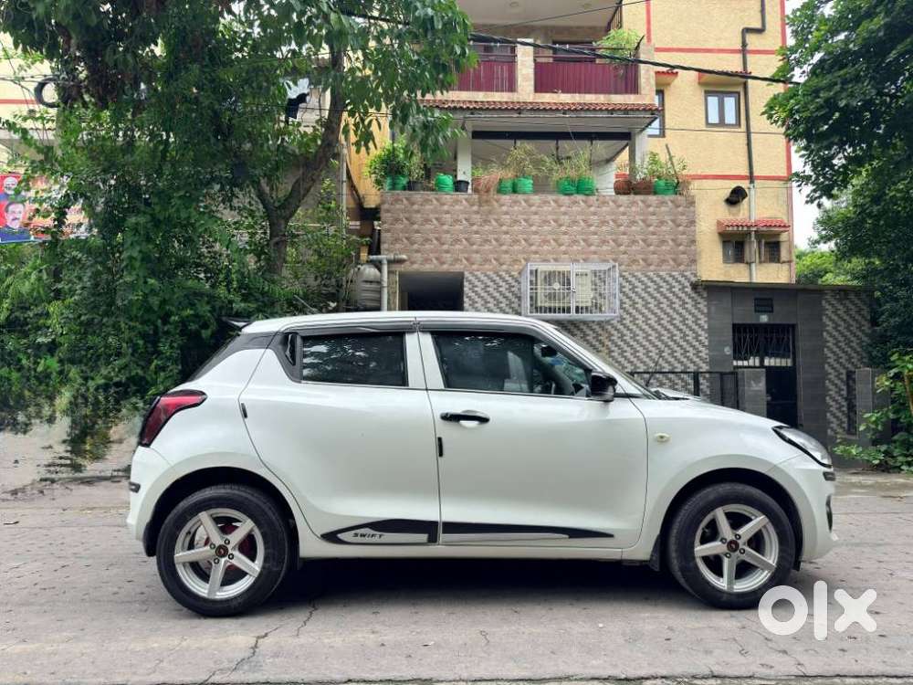Maruti Suzuki Swift Lxi Option, 2020, Cng & Hybrids