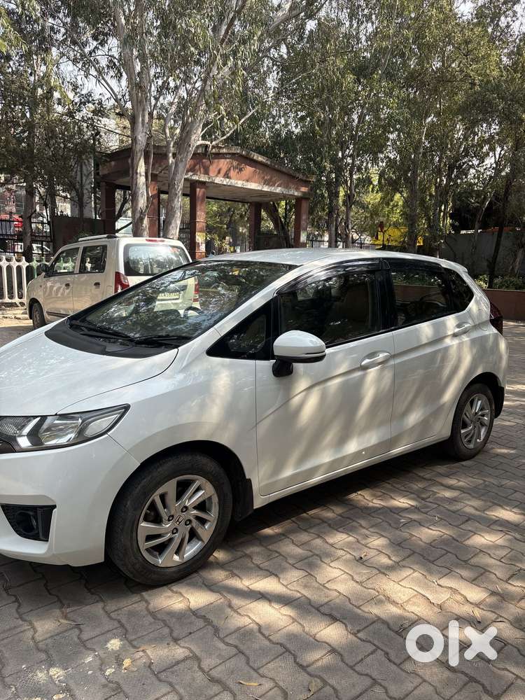 Honda Jazz V Automatic, 2016, Petrol