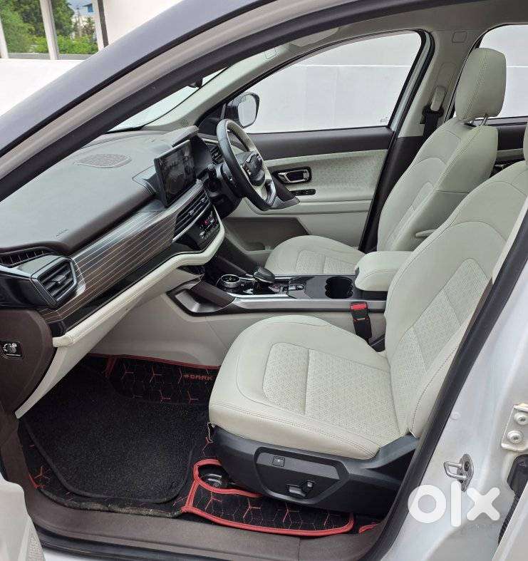 Tata Safari Accomplished Plus 6 Str Dual Tone, 2023, Diesel