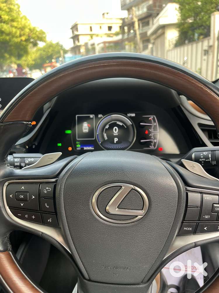 Lexus Es 300h Luxury, 2022, Petrol