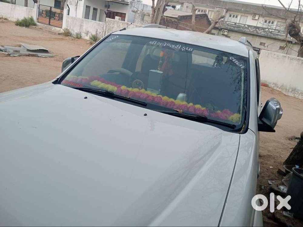 Ford Endeavour 2012