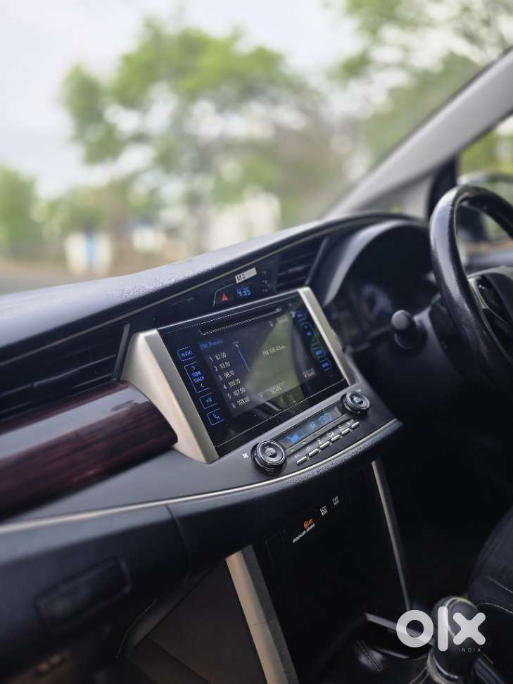 Toyota Innova Crysta 2.4 Vx Mt, 2017, Diesel
