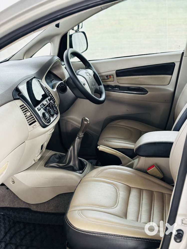 Toyota Innova 2.5 G (diesel) 7 Seater, 2015, Diesel