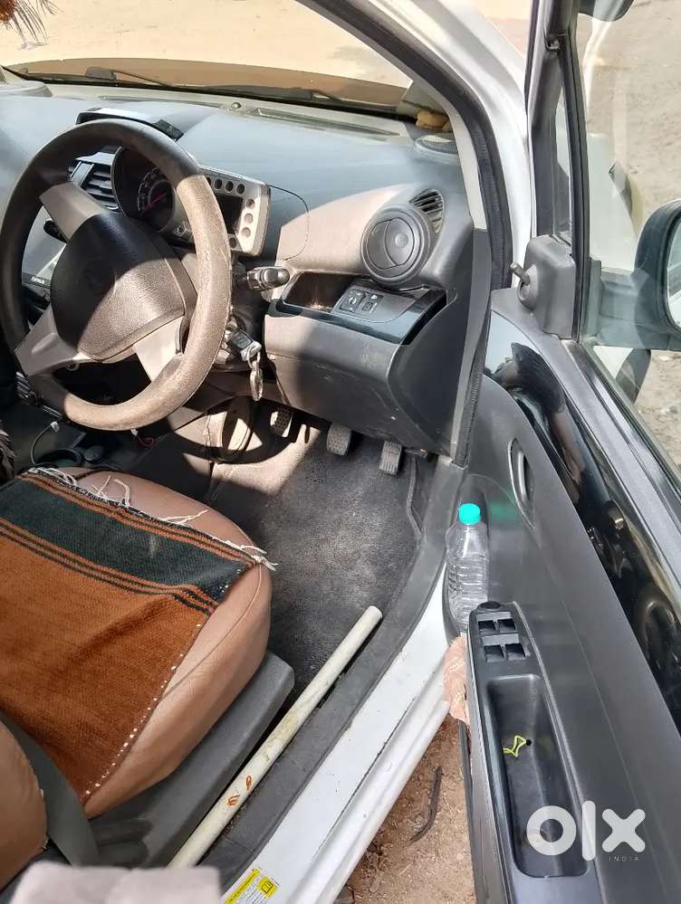 Insurance ✅puc ✅passing ✅4new Tayer ✅remot Lock ✅dudhai Jova Made ✅led