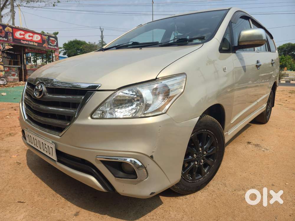 Toyota Innova 2.5 G (diesel) 8 Seater, 2015, Diesel