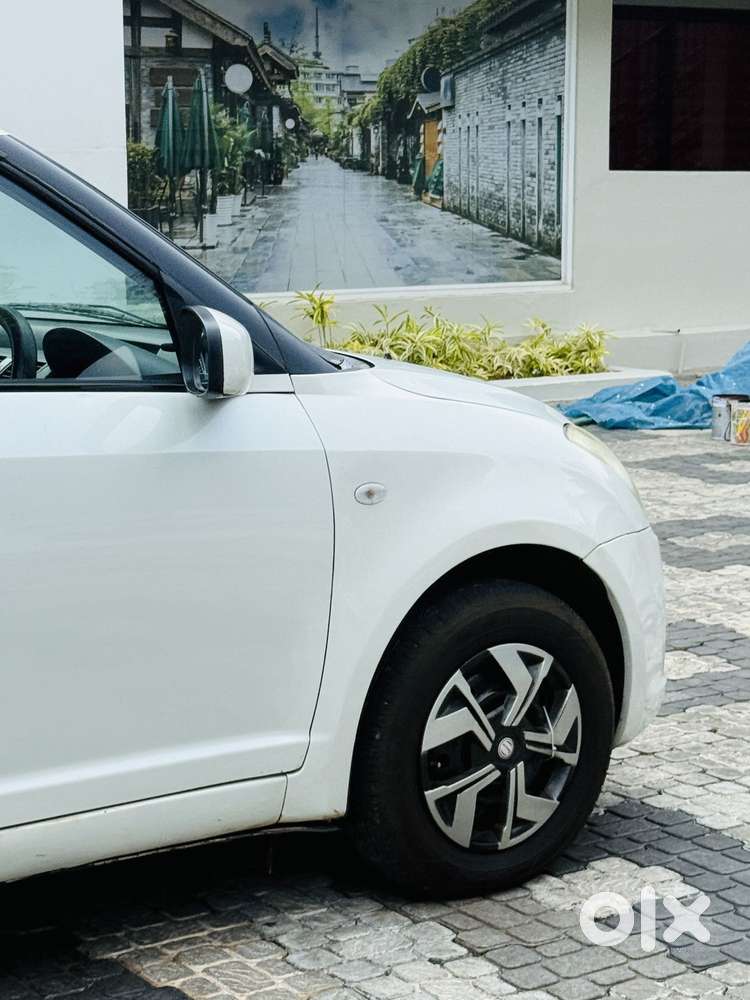 Maruti Suzuki Swift Dzire Vdi Optional, 2010, Diesel