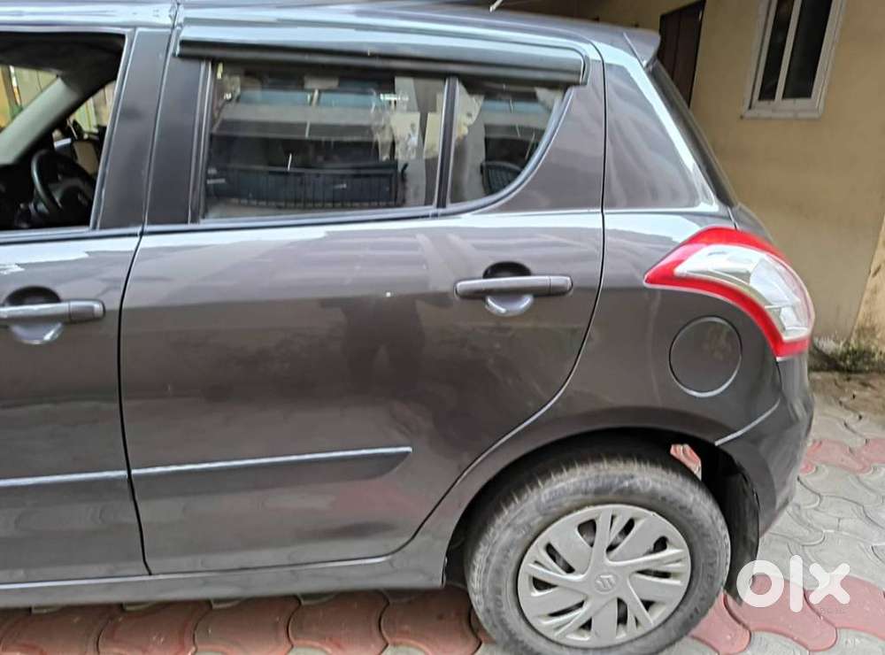 Maruti Suzuki Swift 1.3 Vxi, 2017, Petrol