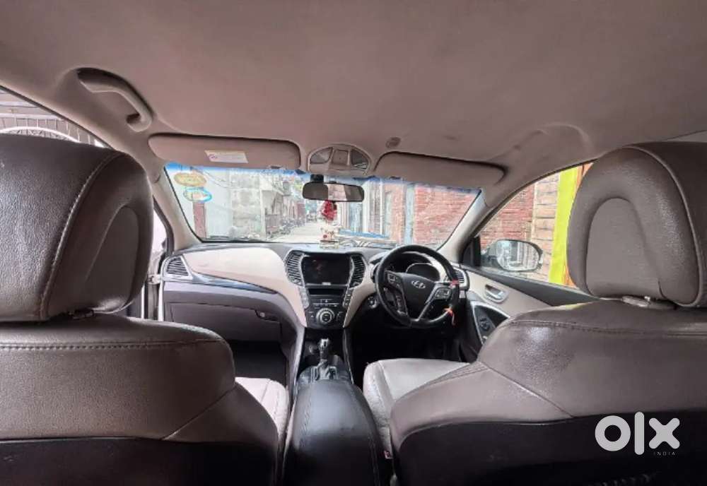 Hyundai Santa Fe 2015 Diesel 97000 Km Driven