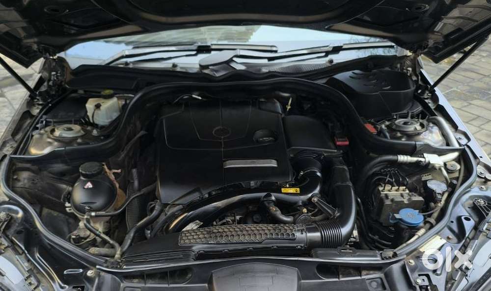 Mahindra Xuv700 2.0 Ax 7 Petrol At Str, 2023, Petrol