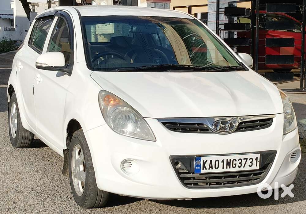 Hyundai I20 1.4 Sportz, 2011, Petrol