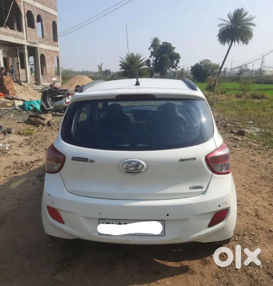 Hyundai Grand I10 Sportz 2014 Push Button Start Top Condition