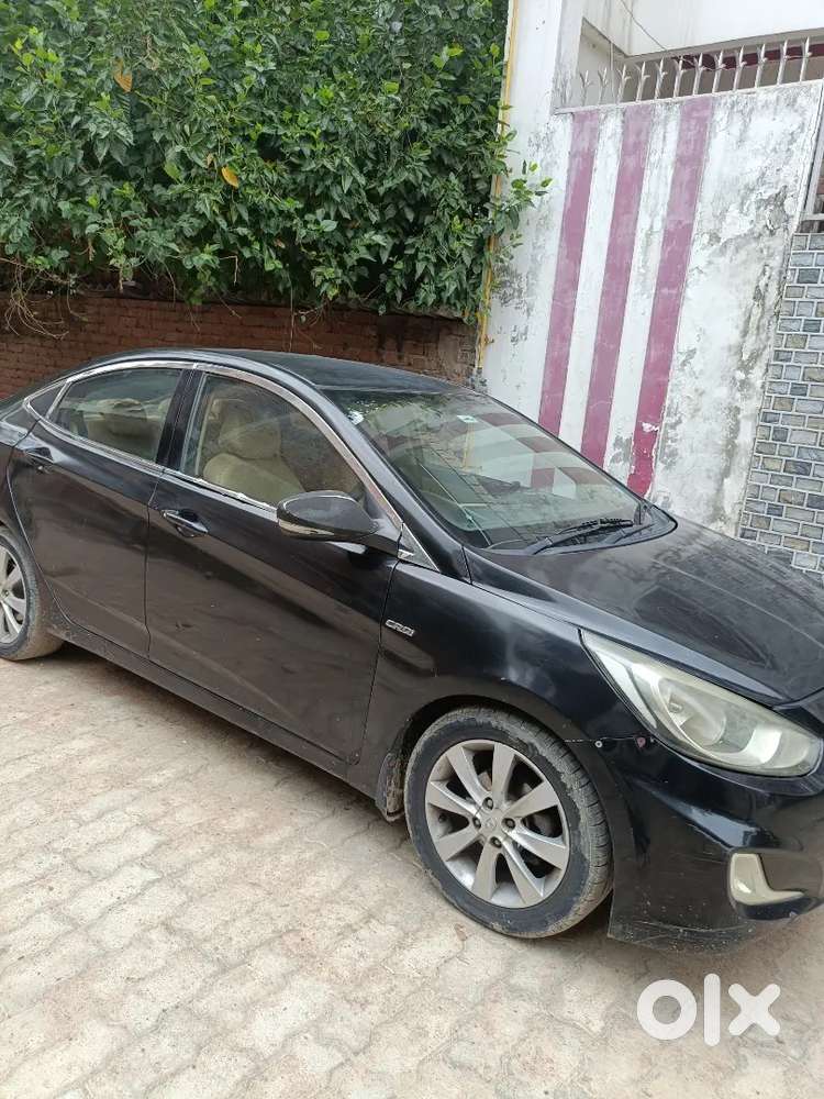Hyundai Fluidic Verna 2012