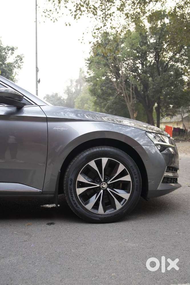 Skoda Superb Laurin And Klement 1.8, 2023, Petrol