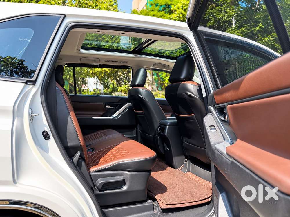Toyota Innova Hycross 2.0 Vx (o) Hybrid 8 Str, 2024, Petrol