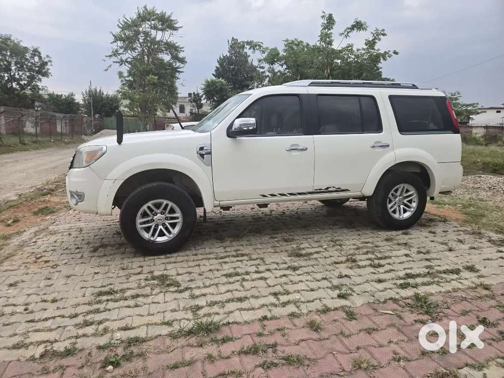 Ford Endeavour 2013 Diesel 105000 Km Driven