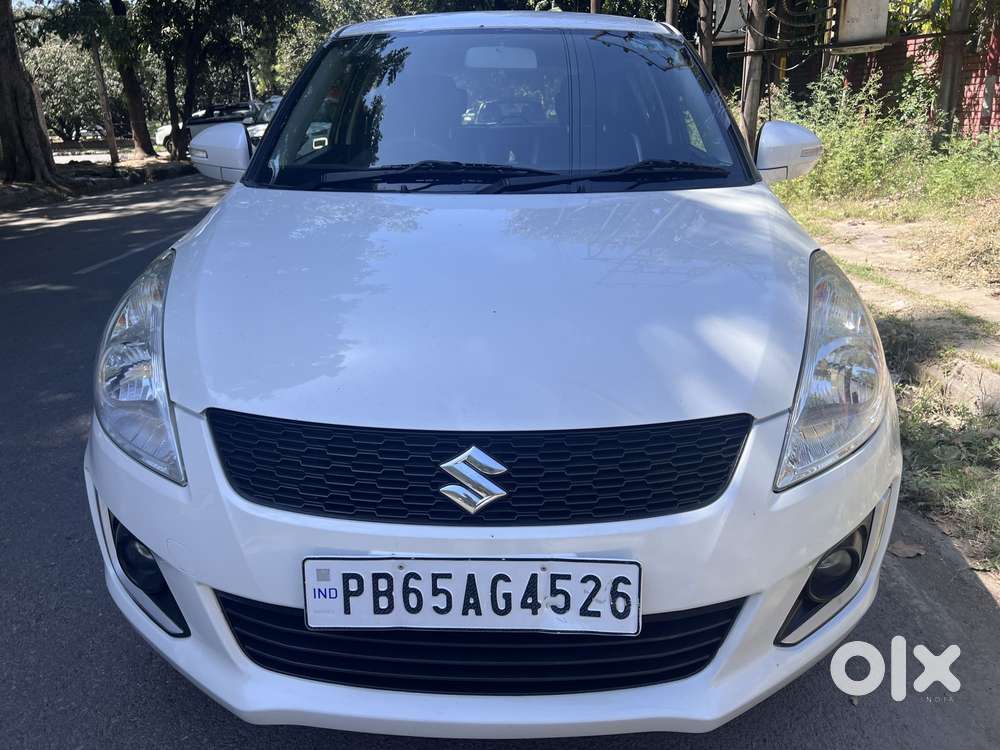 Maruti Suzuki Swift Vxi Optional, 2016, Petrol