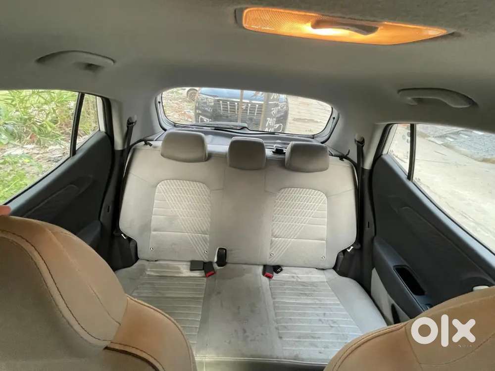 Grand I10 Nios Asta White Colour