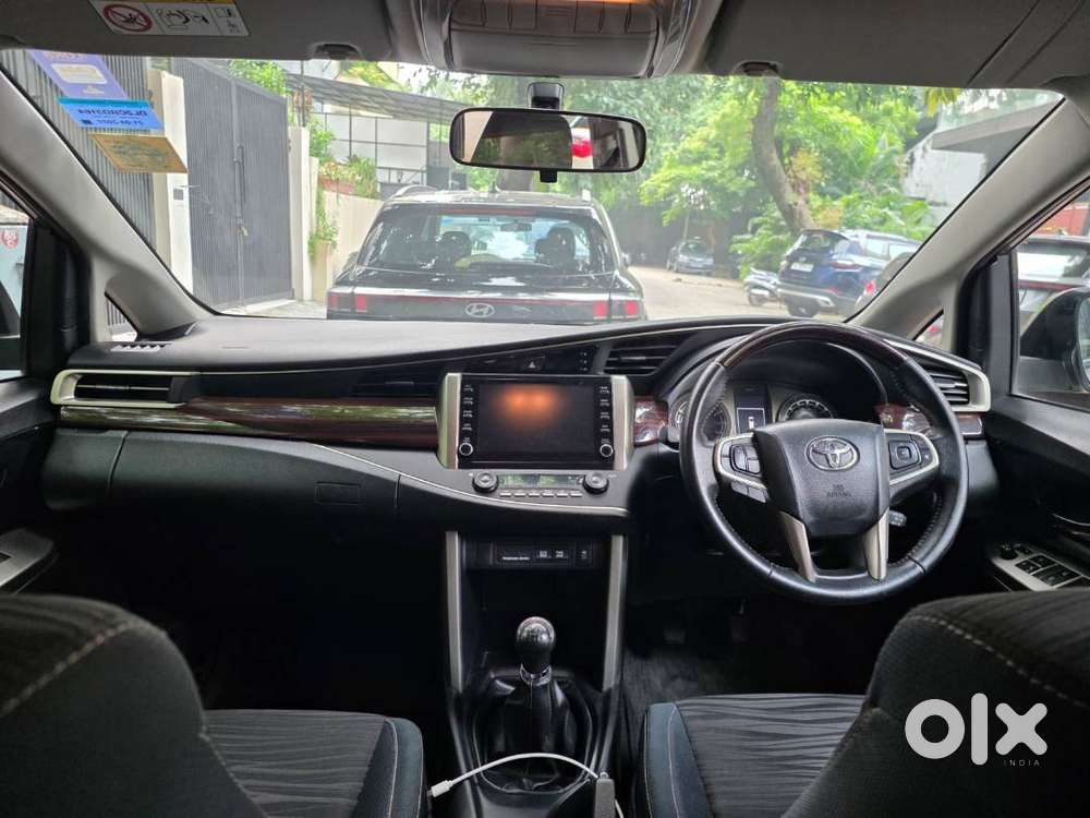 Toyota Innova Crysta 2022 Petrol Mt