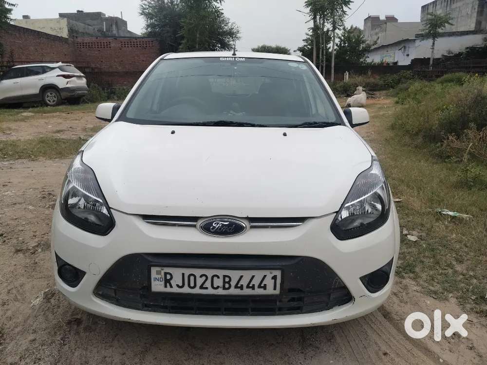 Ford Figo 1.2 Petrol Zxi 2012