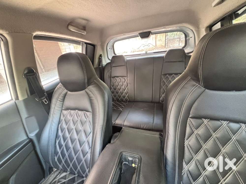 Mahindra Kuv 100 2018