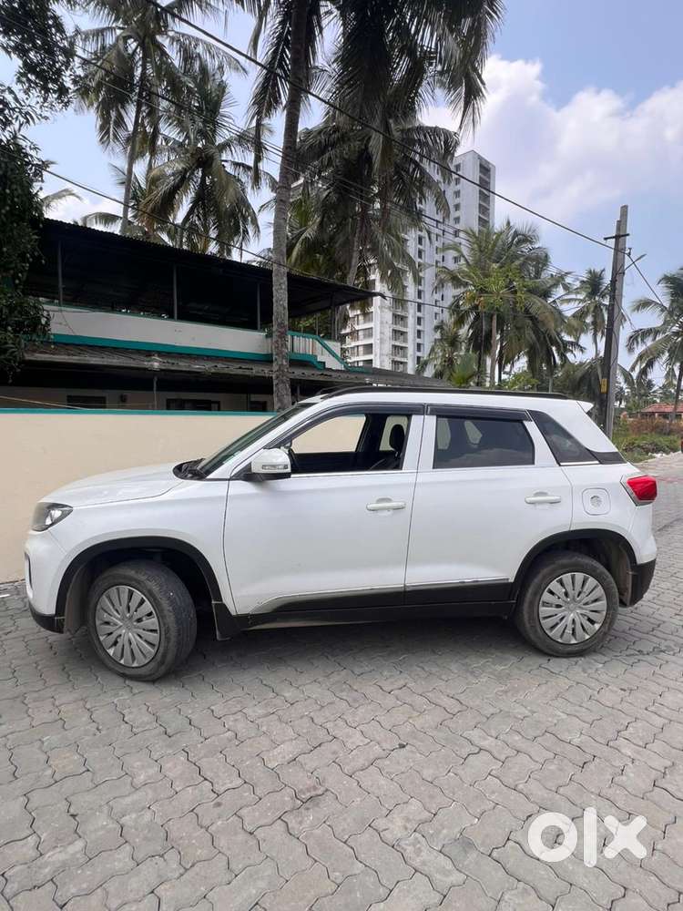 Maruti Suzuki Brezza 1.5 Lxi Smart Hybrid, 2020, Petrol