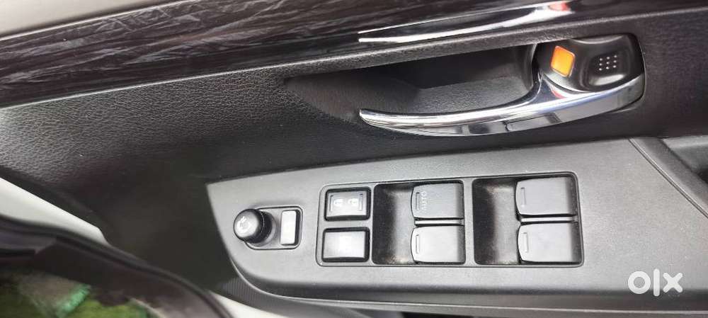 Maruti Suzuki Xl6 1.5 Zeta Mt, 2024, Petrol