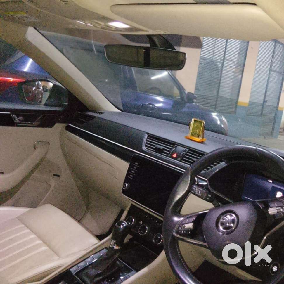 Skoda Superb 2.0 L&k Tsi At, 2022, Petrol