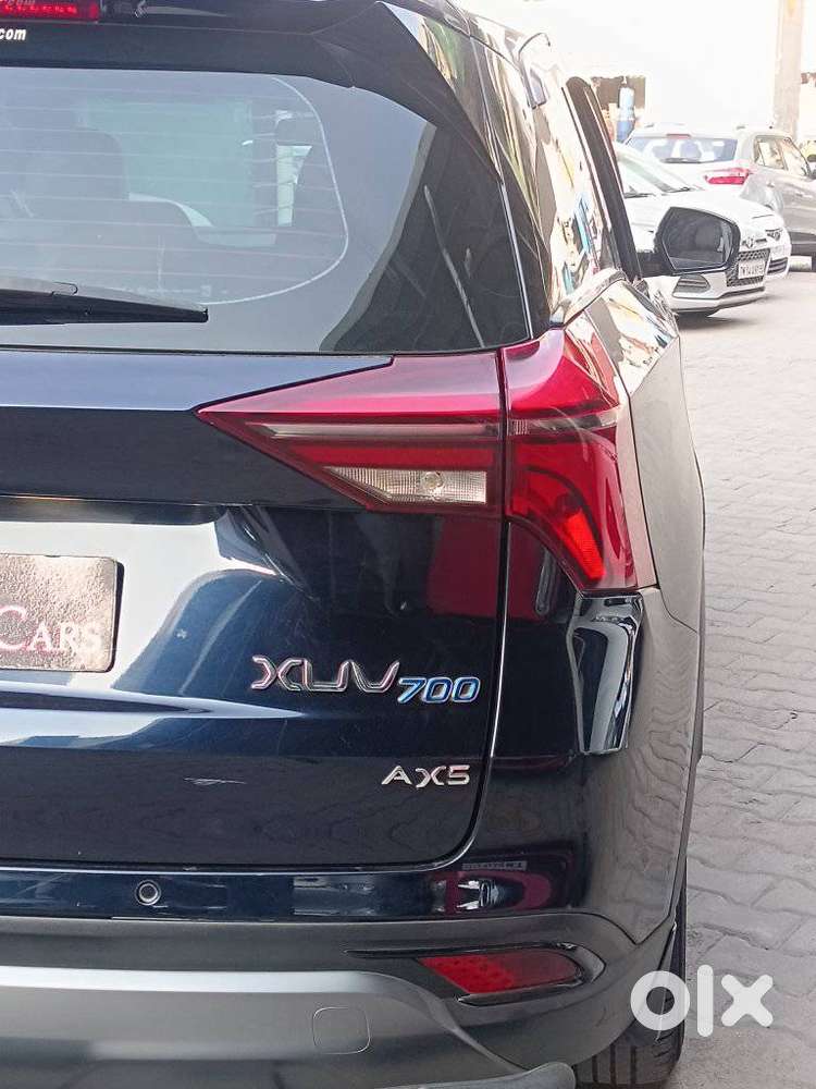 Mahindra Xuv700 Ax 5 Petrol Mt Str (e), 2022, Petrol