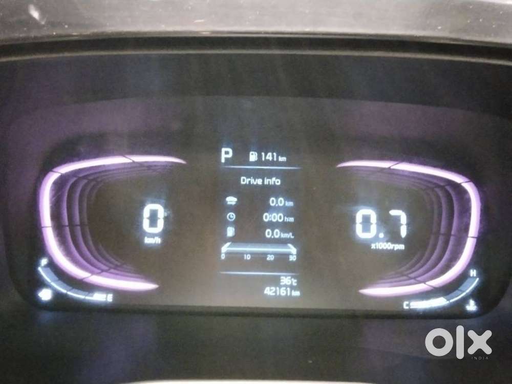 Kia Carens 1.4 Luxury Plus Dct 7 Str, 2022, Petrol