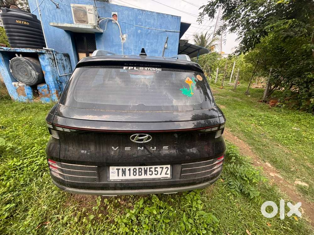 Hyundai Venue Petrol 2025