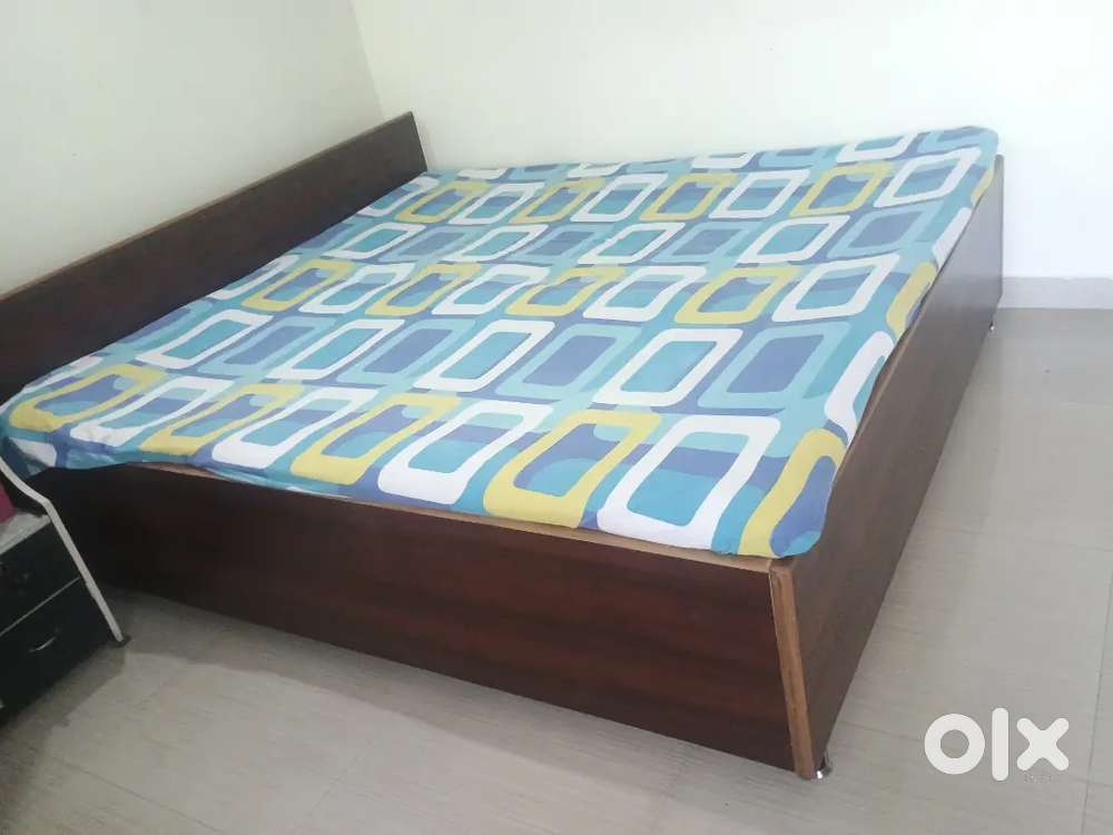 King size double bed
