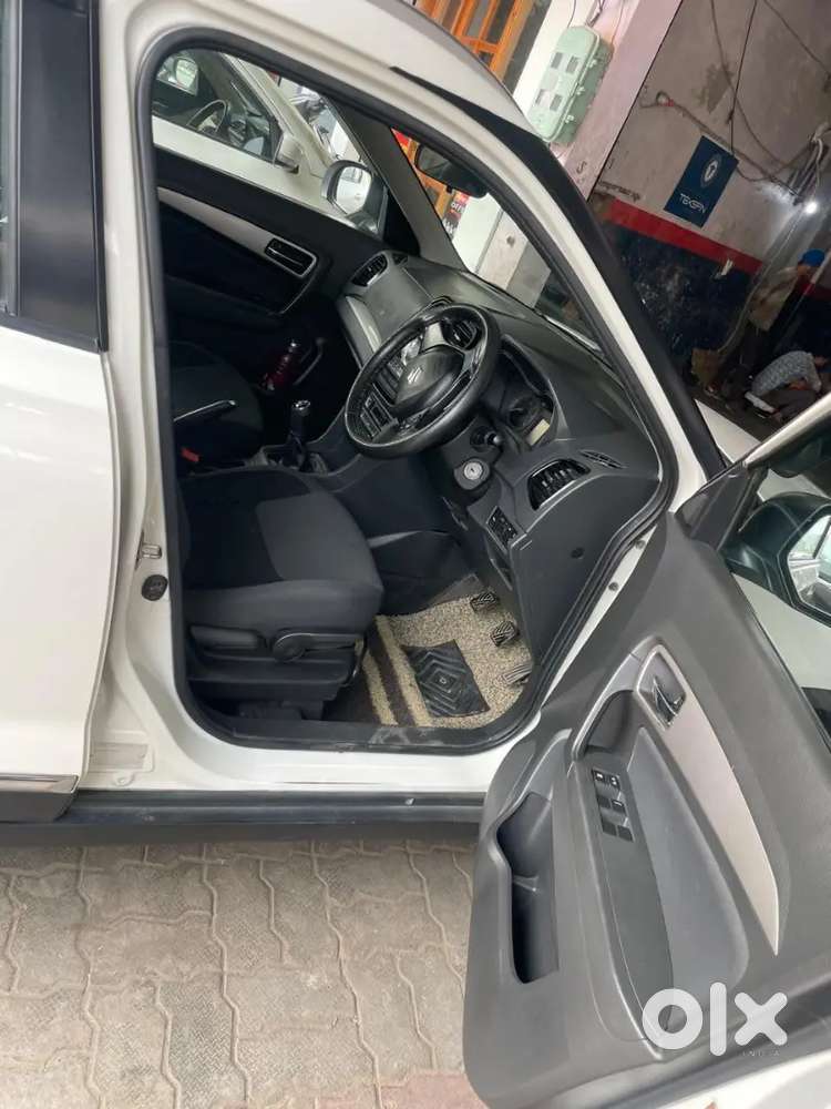 Maruti  Brezza 2018