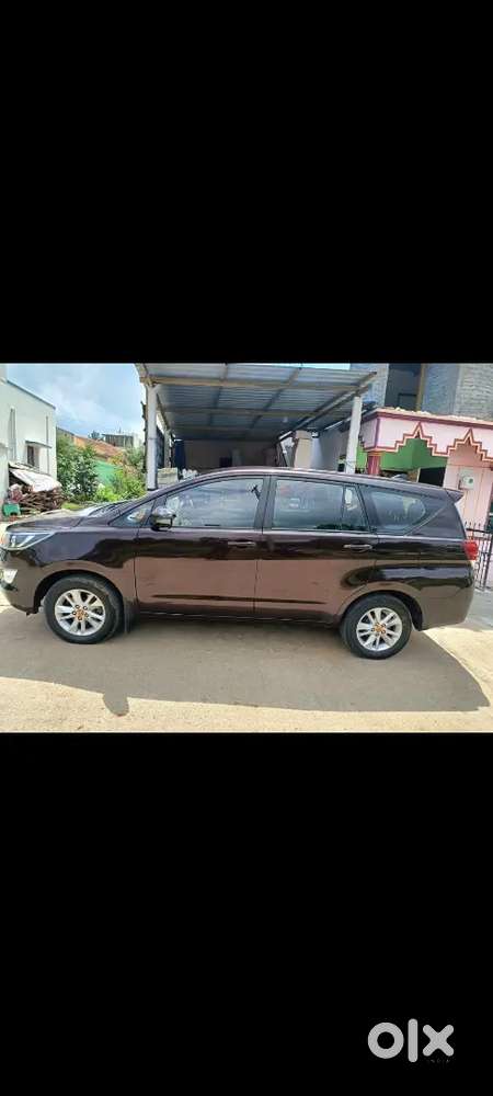 Toyota Innova Crysta 2016 Diesel Well Maintained