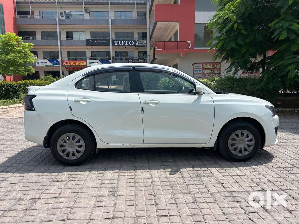 Maruti Suzuki Dzire 1.2 Vxi, 2024, Petrol