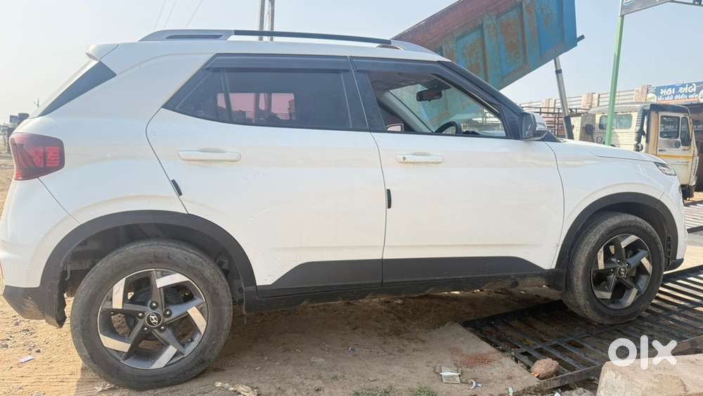 Hyundai Venue Diesel Manual 2021