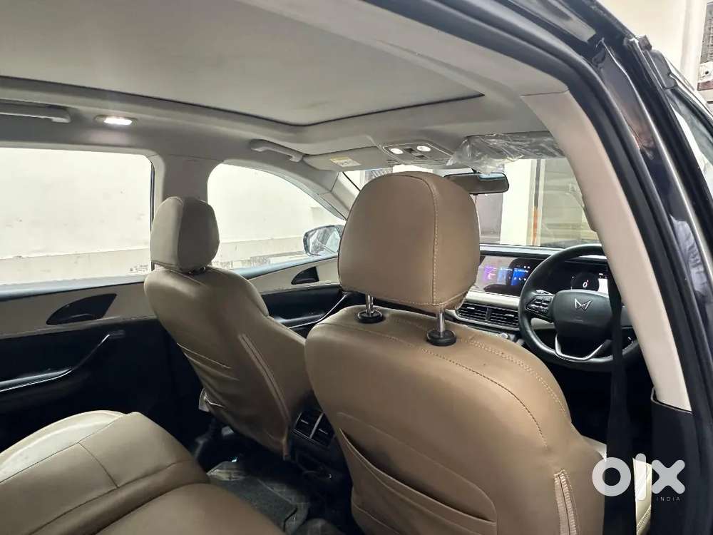 Mahindra Xuv700 2022 Petrol Well Maintained