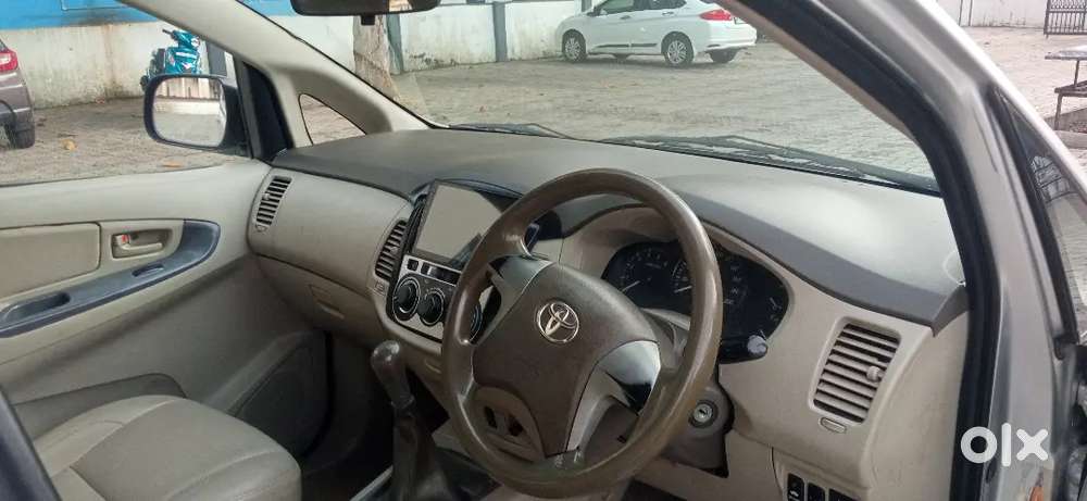 2012 Model Toyota Innova G4