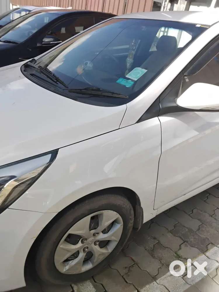 Hyundai Verna, Lady Driven, 40000 Kms